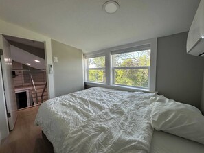 5 makuuhuonetta, silitysrauta/-lauta, Wi-Fi, vuodevaatteet