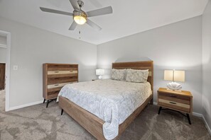 Room - Nashville/Franklin Duplex Unit A (Franklin)