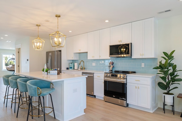 Refrigerador, microondas, horno, lavavajillas