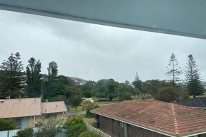 Cribs/infant beds - Dolphin Lodge Albany - Self Contained Apartments at Middleton Beach (Middleton Beach)