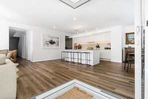 Smart TV, stereo, printers