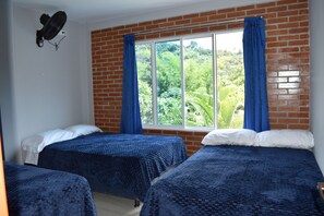 6 bedrooms, desk, free WiFi, bed sheets - Farm Lodging with swimming pool in Tena Cundinamarca (Cundinamarca)