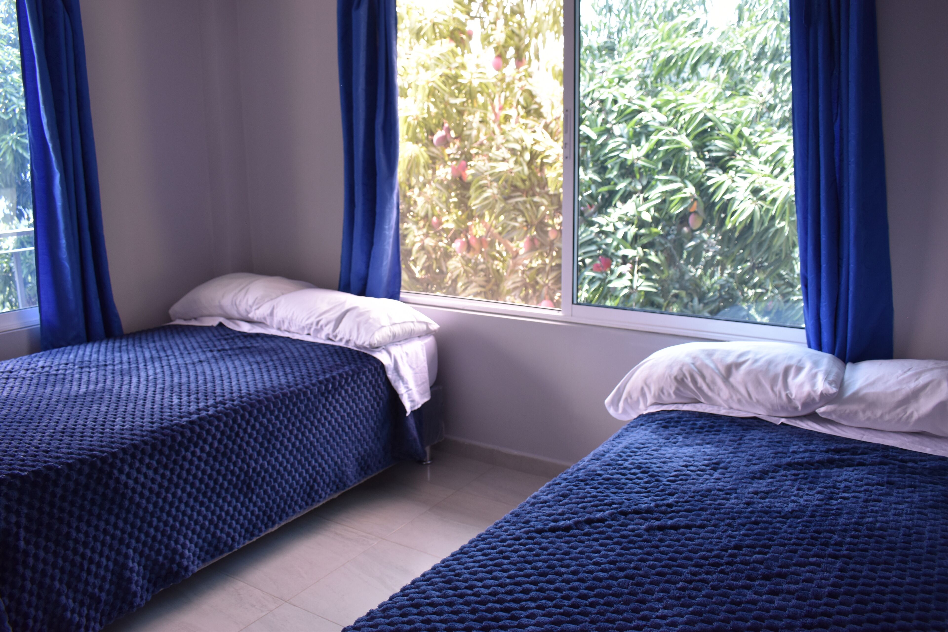 6 chambres, bureau, Wi-Fi gratuit, draps fournis