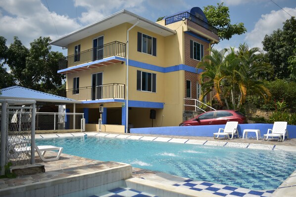 Alberca al aire libre 