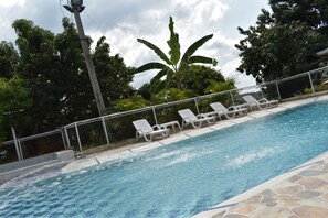 Alberca al aire libre 