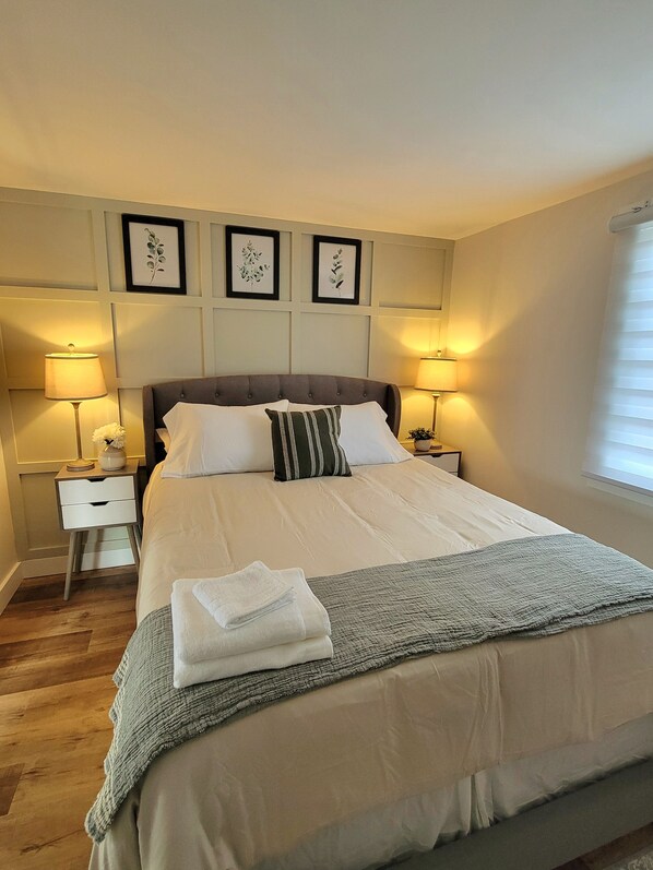 2 عدّة غرف نوم وواي فاي وملاءات أسرّة