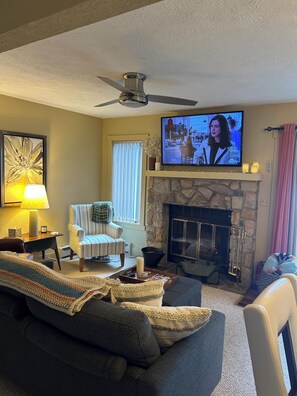 TV connectée, cheminée