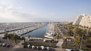 Marina - Studio apartment in the heart of La Grande-Motte, a stone's throw from the beaches and the port (LA GRANDE MOTTE)