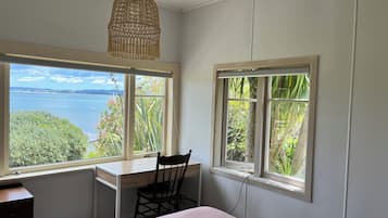 3 chambres, bureau, literie fournie