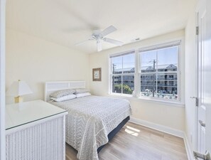 3 sovrum, strykjärn/strykbräda, gratis wi-fi och sängkläder