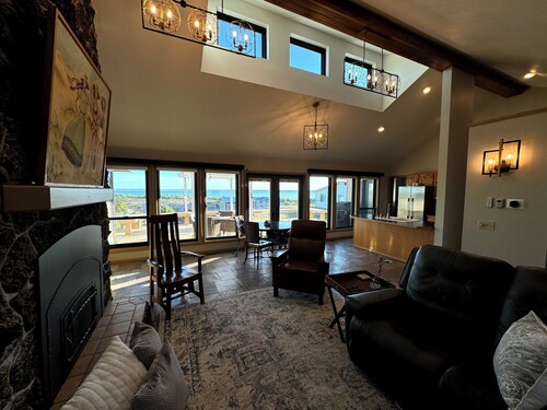 ​Discover Your Perfect Getaway at Potholes Reservoir