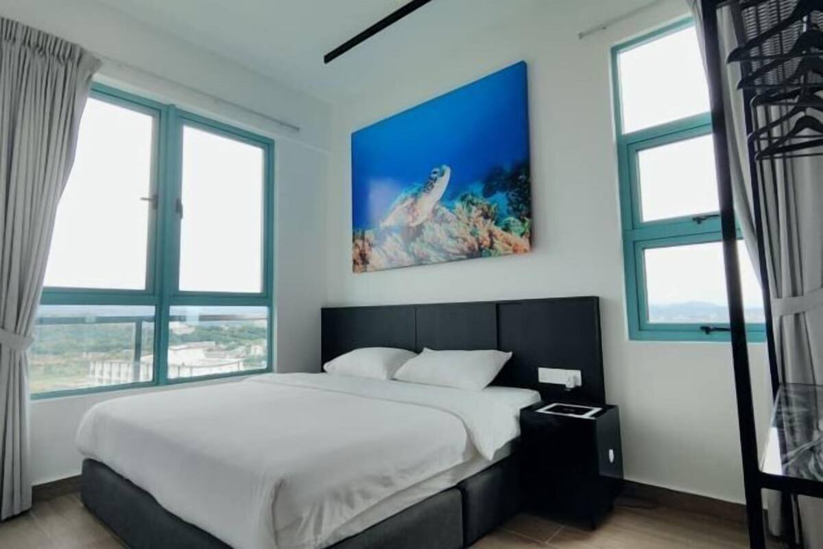 1 bedroom, individually decorated, individually furnished