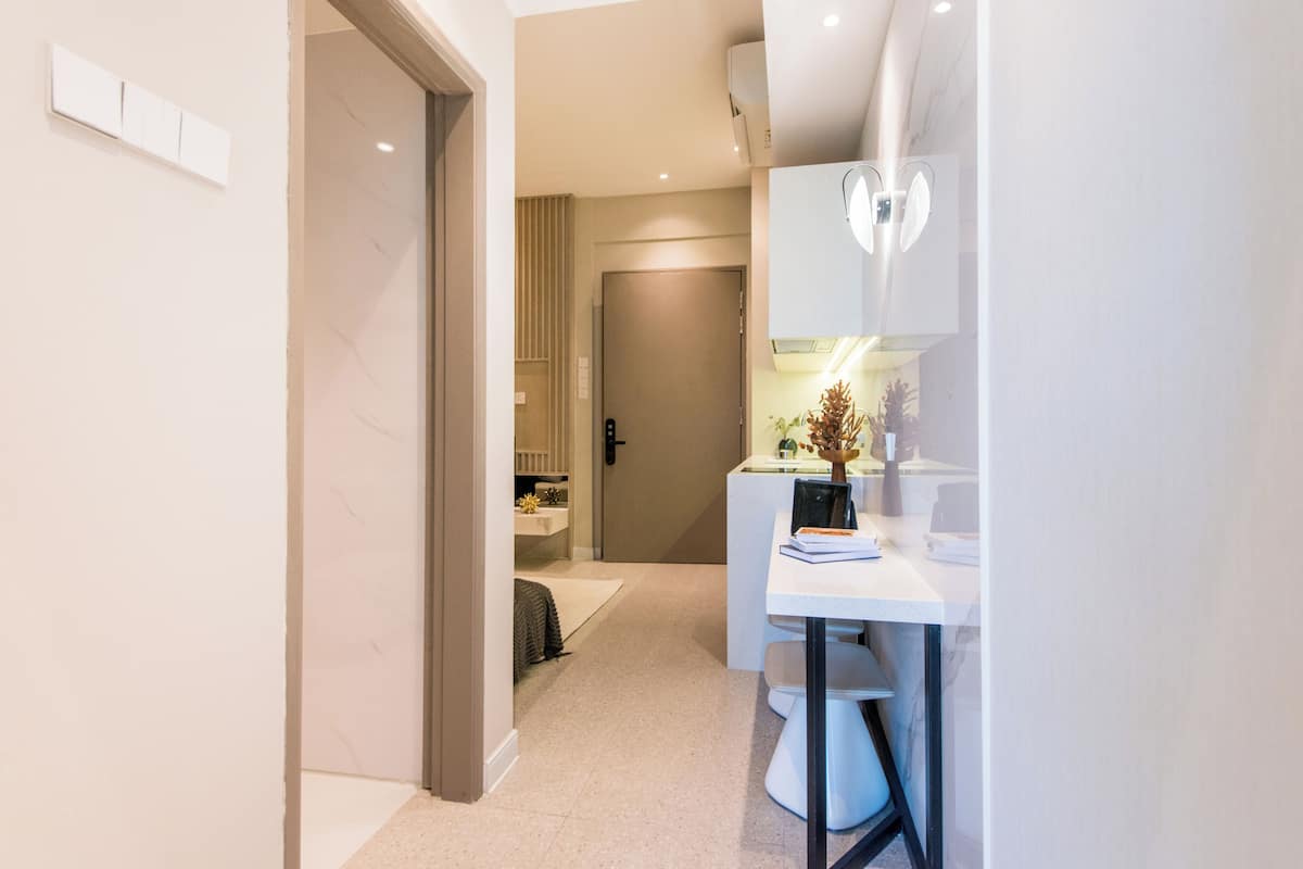 Superior-Studiosuite, 1 Queen-Bett, Balkon, Stadtblick | Wohnbereich