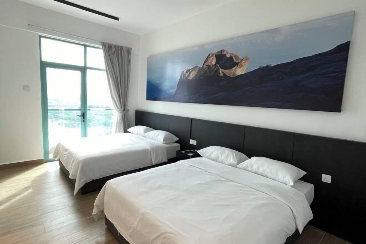 1 bedroom, individually decorated, individually furnished
