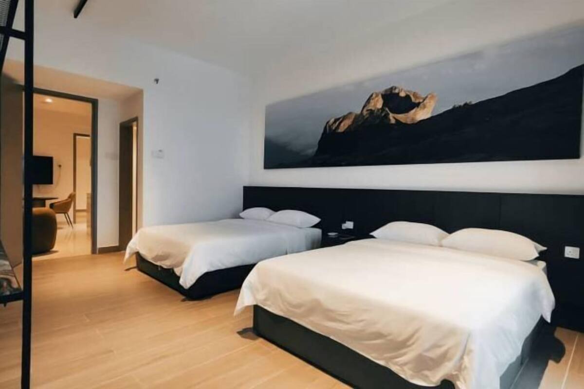1 bedroom, individually decorated, individually furnished