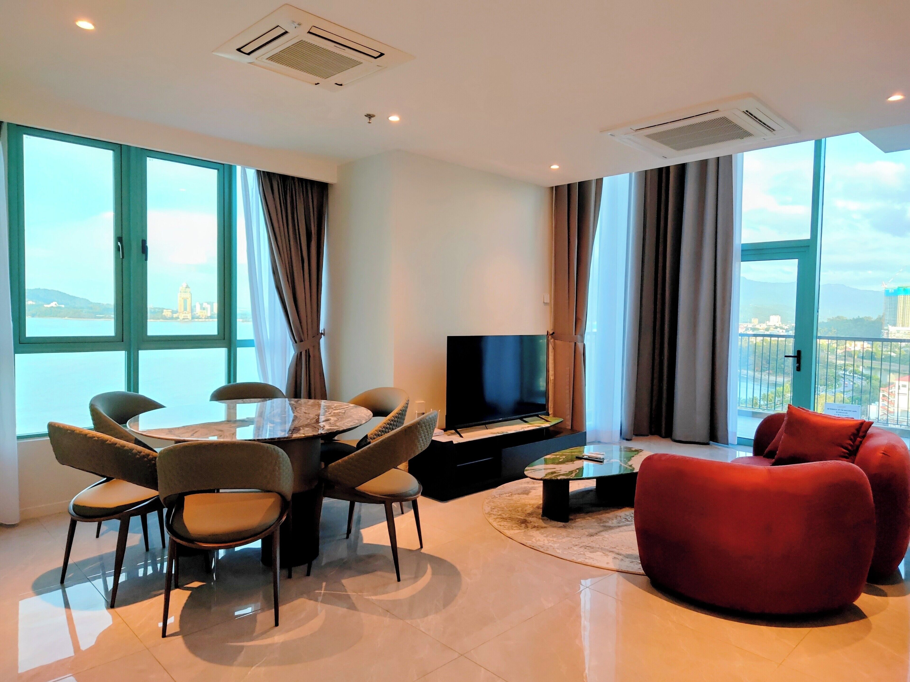 Family Duplex, 2 Bedrooms, Sea View, Corner | Living area | 55-inch Smart TV with digital channels