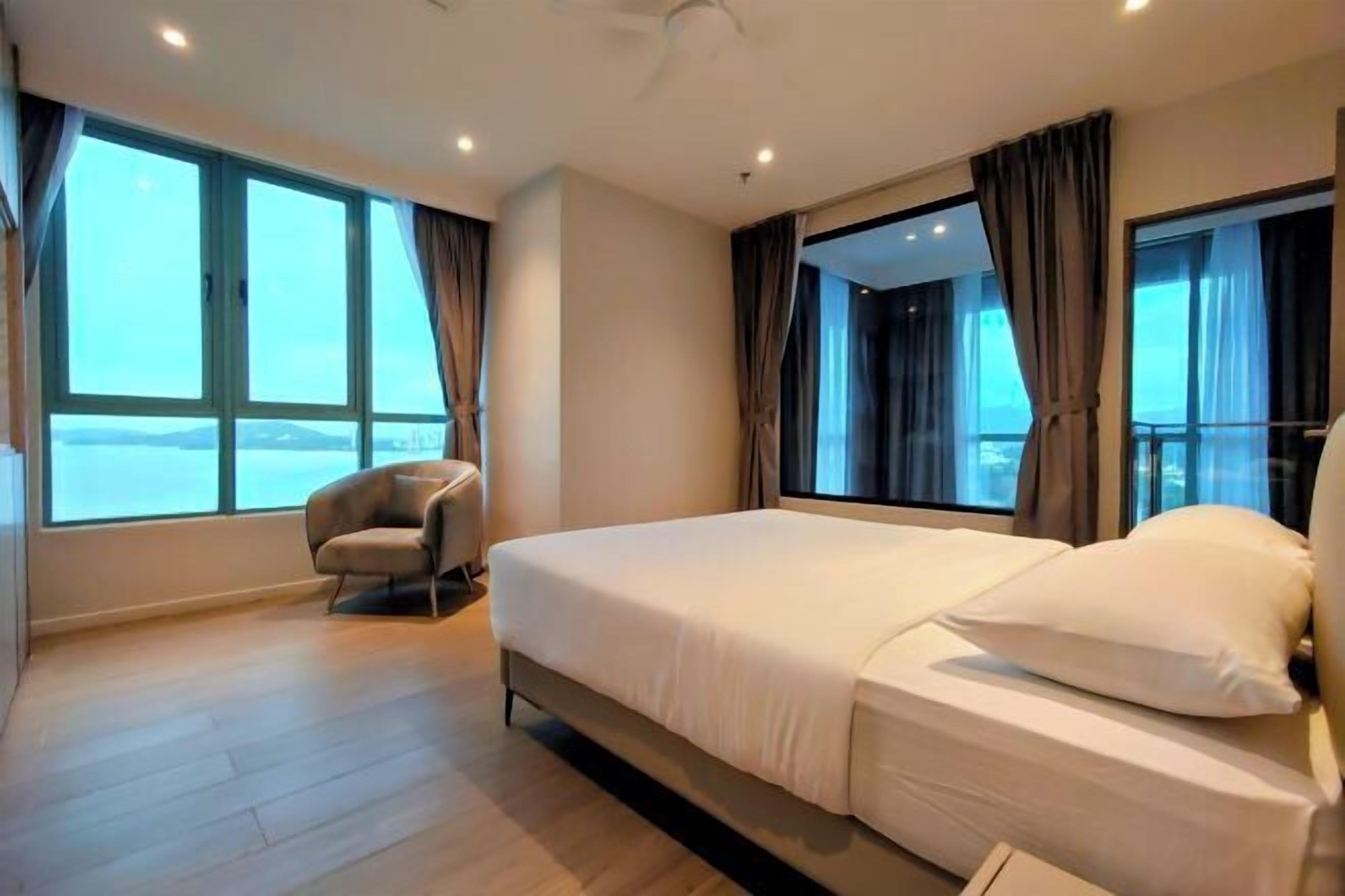 Verduisterende gordijnen, gratis wifi, beddengoed