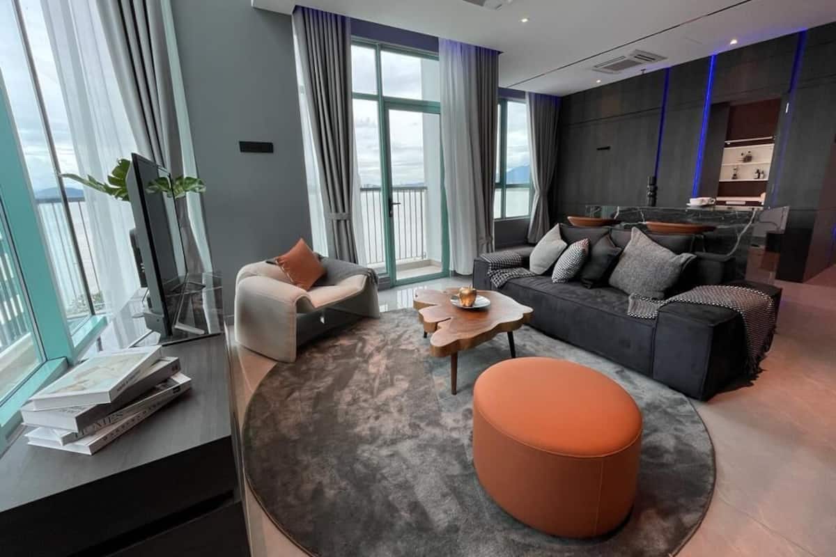 Presidential-Maisonette, Mehrere Betten, Balkon, Meerblick | Wohnbereich