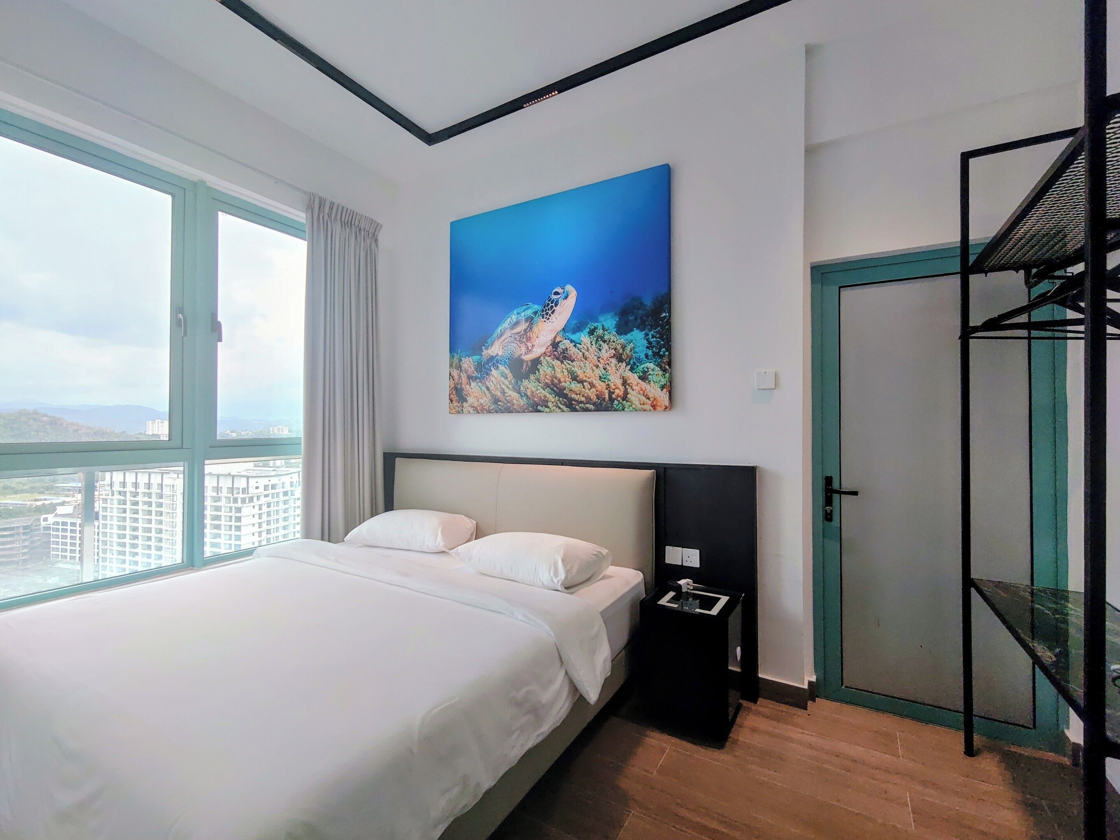 Deluxe-Suite, 2 Schlafzimmer, Balkon, Meerblick | Verdunkelungsvorhänge, kostenloses WLAN, Bettwäsche