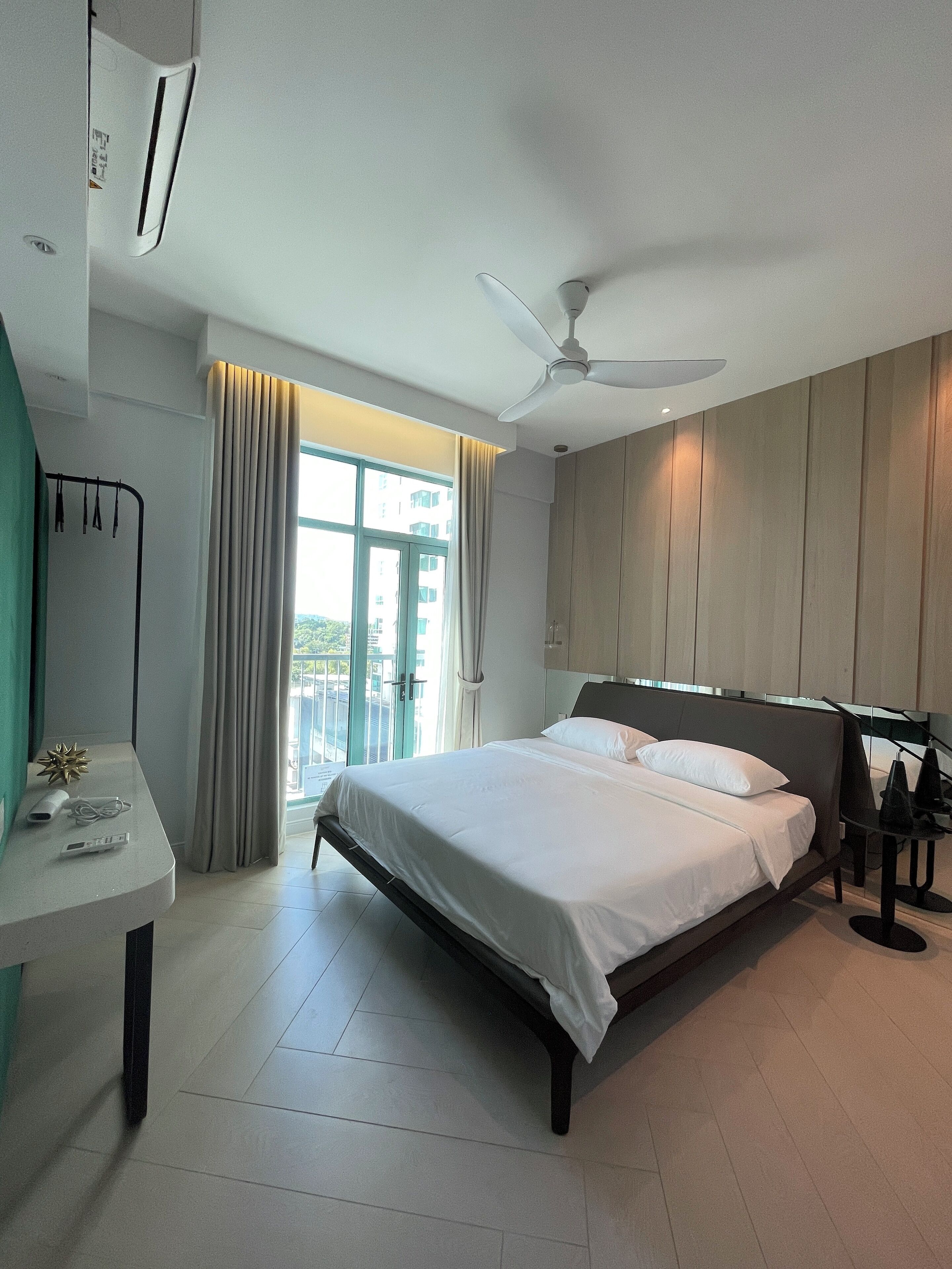 Superior Studio Suite, 1 Queen Bed, Balcony, City View | Blackout drapes, free WiFi, bed sheets