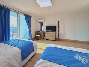 Family Suite, Multiple Beds, Non Smoking, Ocean View | Premium bedding, blackout drapes, soundproofing, free WiFi - Sweet Stay (Seogwipo)