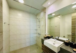 Apartment | 1 bedroom - Stylish 1BR in JVC w Pool 6 Mins to Circle Mall (Dubai)