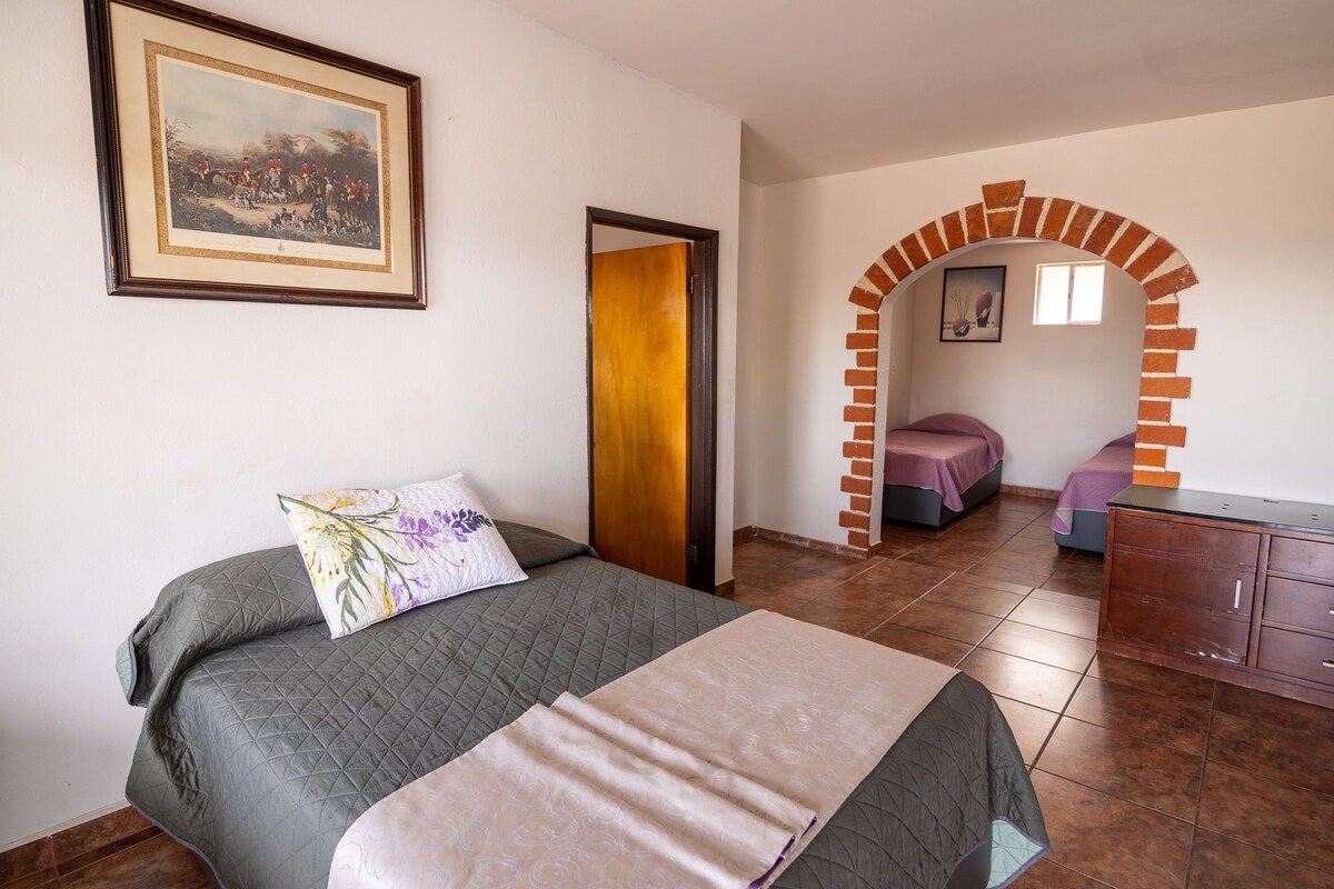 Basic Shared Dormitory | Free WiFi, bed sheets