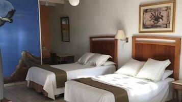 Habitació amb dos llits individuals | Wifi gratuïta i roba de llit