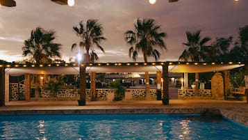 Seasonal outdoor pool
