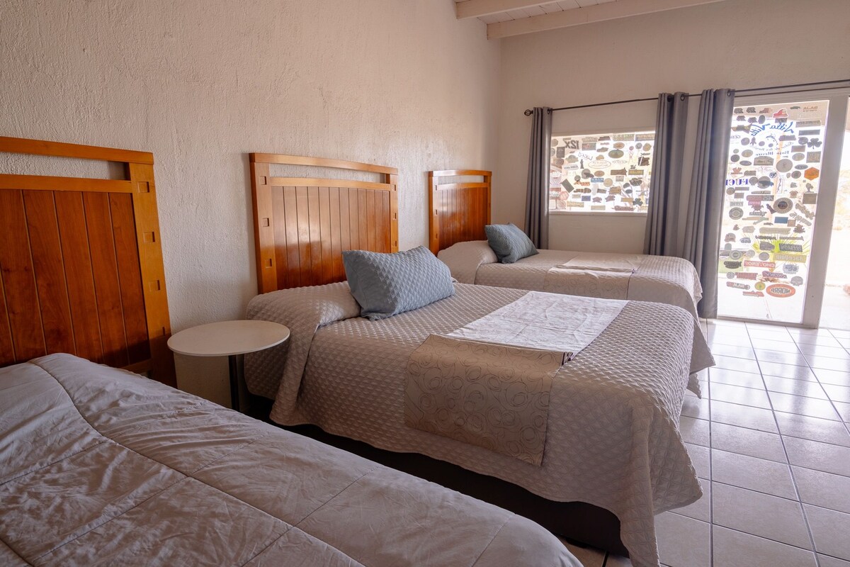 Basic Triple Room | Free WiFi, bed sheets