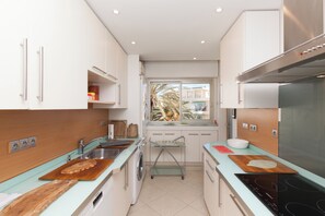 Frigorífic, microones, forn i rentaplats