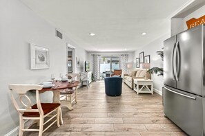 Interior - The Seagull Suite – A Quiet Getaway steps from Siesta Key Beach & Pet Friendly! (Siesta Key)