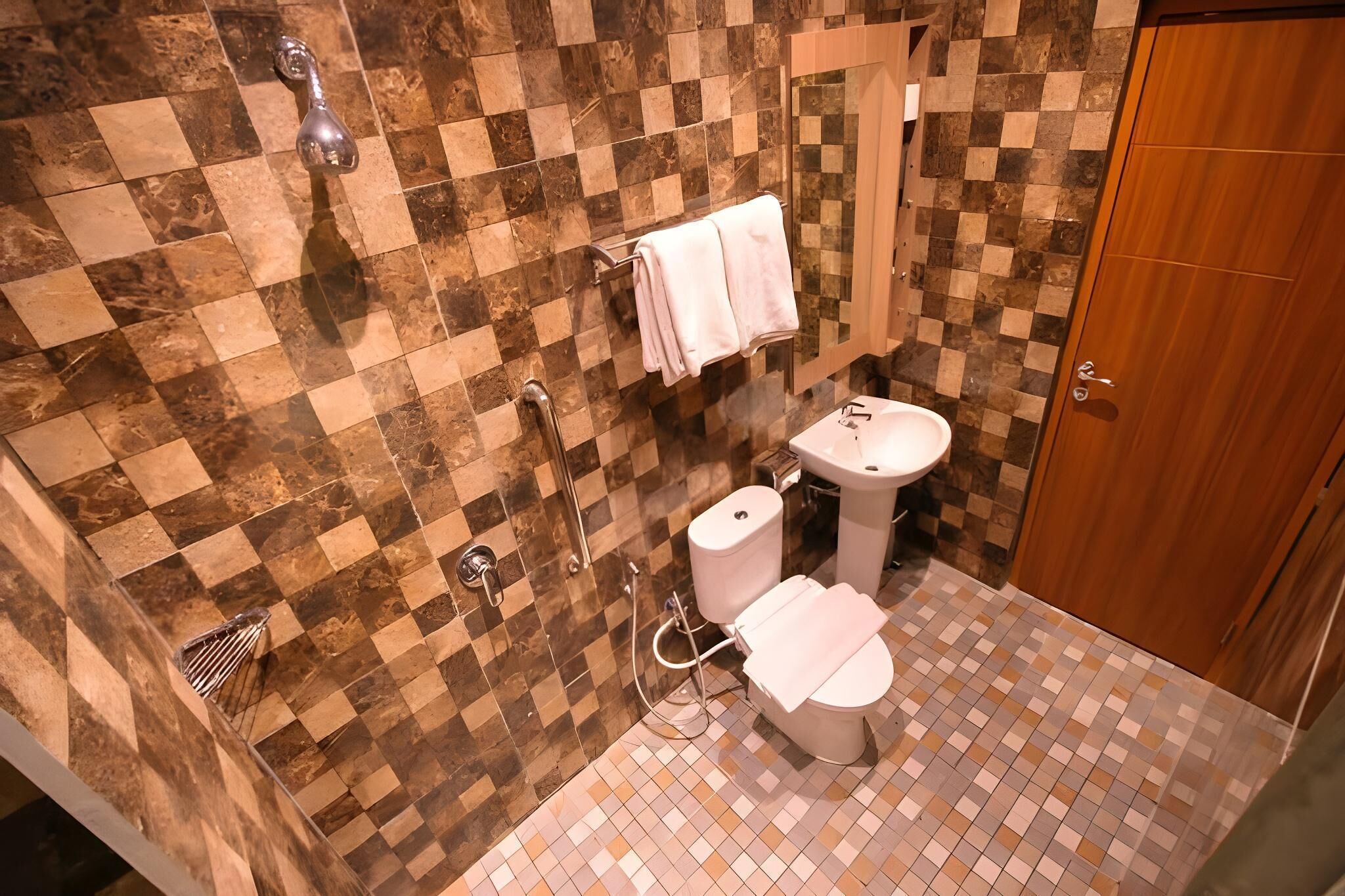 Free toiletries, bidet