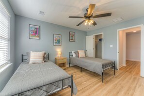 3 Schlafzimmer, Bügeleisen/Bügelbrett, WLAN, Bettwäsche
