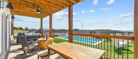 تناول الطعام بالخارج