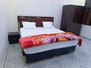 奢华双人房 | 办公桌、笔记本电脑工作区、免费 WiFi