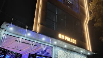 Mặt tiền nơi lưu trú