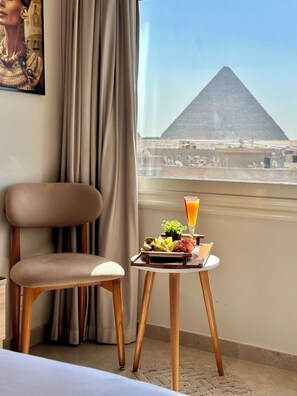 Superior Double Room, Jetted Tub, Mountain View | In-room safe, soundproofing, iron/ironing board, free WiFi - Tiye Pyramids Hotel (Giza)