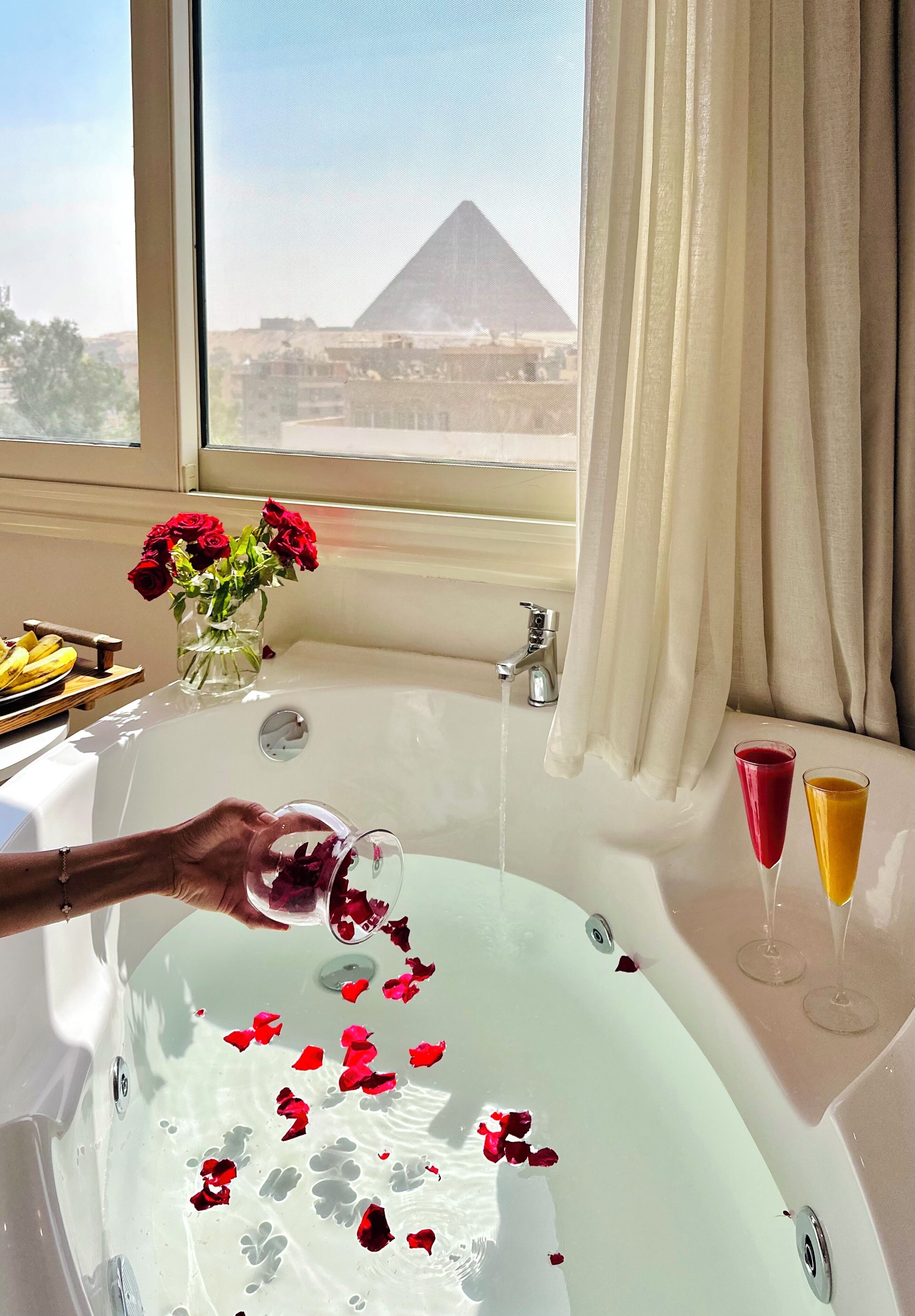 Caja de seguridad en la habitación y sistema de insonorización 