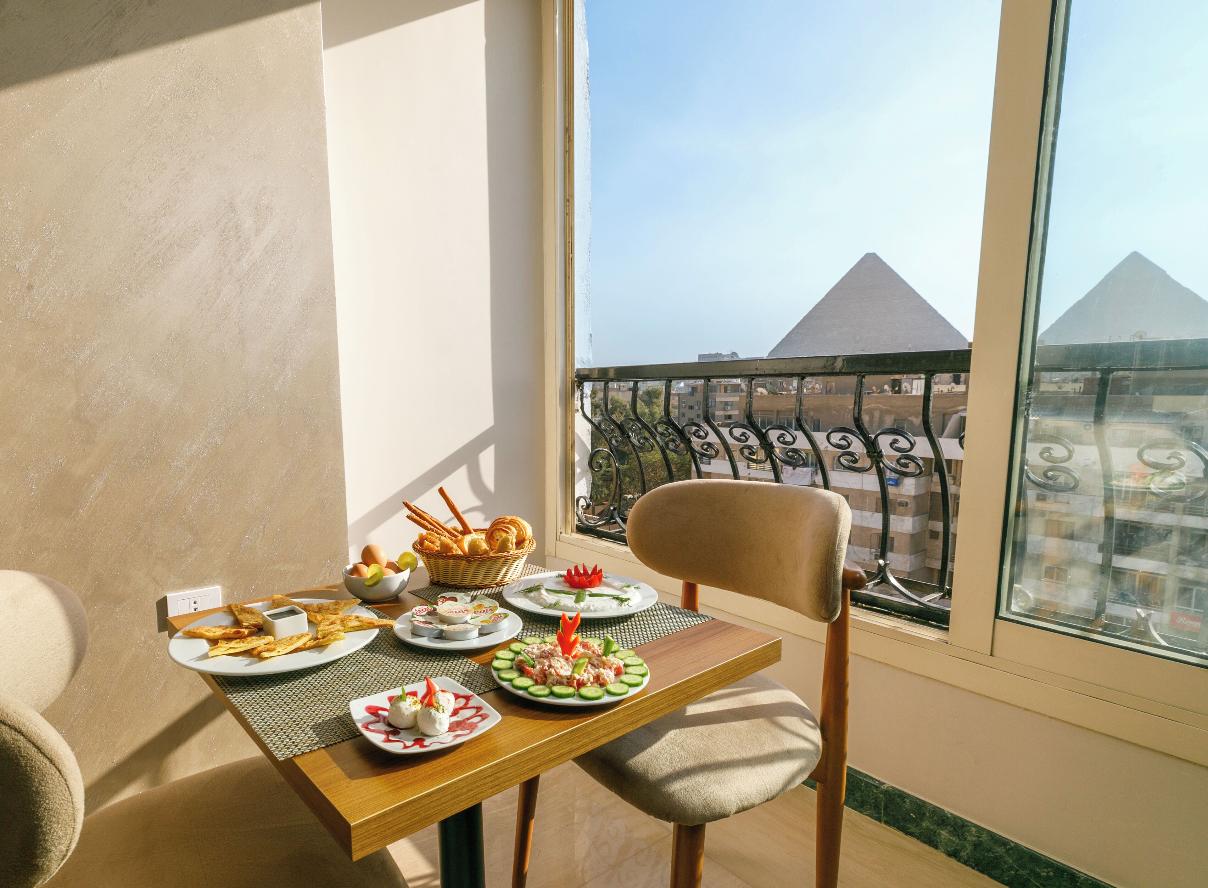 Photo - Tiye Pyramids Hotel