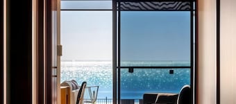 Luxico Azure (Walk to Beach)