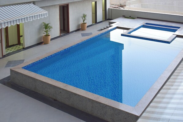 Piscina externa