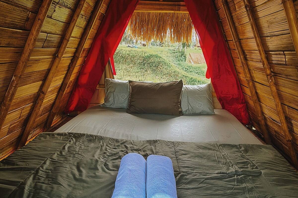 1 bedroom, desk, free WiFi, bed sheets