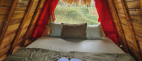 1 bedroom, desk, free WiFi, bed sheets