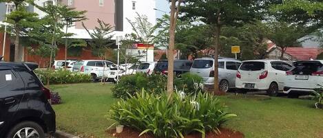 Aparcamiento sin asistencia gratuito