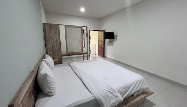 Standard Double Room - Maisaba Living Sibang Gede (Abiansemal)