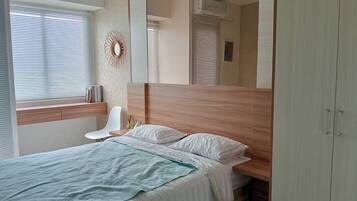 Deluxe Room | Desk, free WiFi