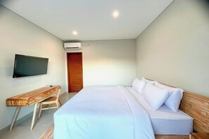 Skrivebord, lydisolert, wi-fi (inkludert) og sengetøy