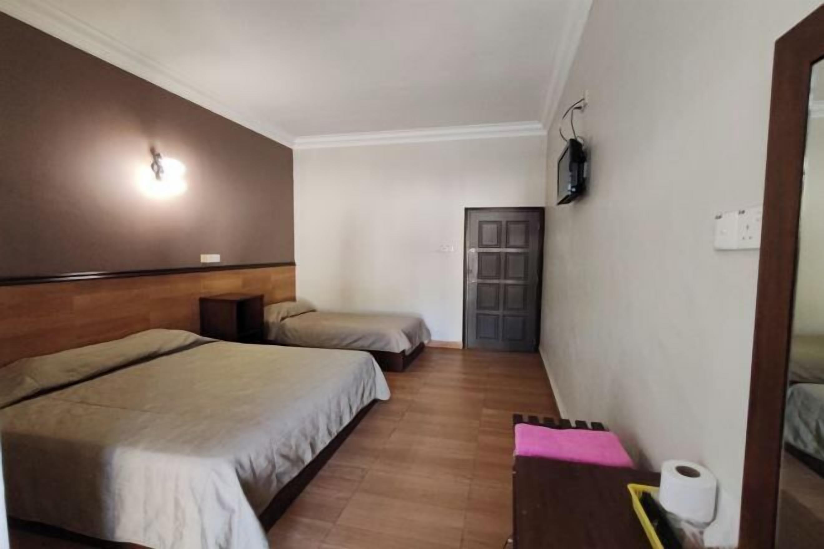 Free WiFi, bed sheets