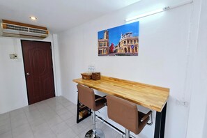 Triple Room | Free WiFi, bed sheets - MT Friend Home & Hostel (Phuket)